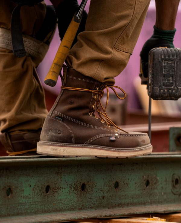 Men's Liberty 8 Waterproof Boot (Carbon Toe)  |  Chestnut/Gum